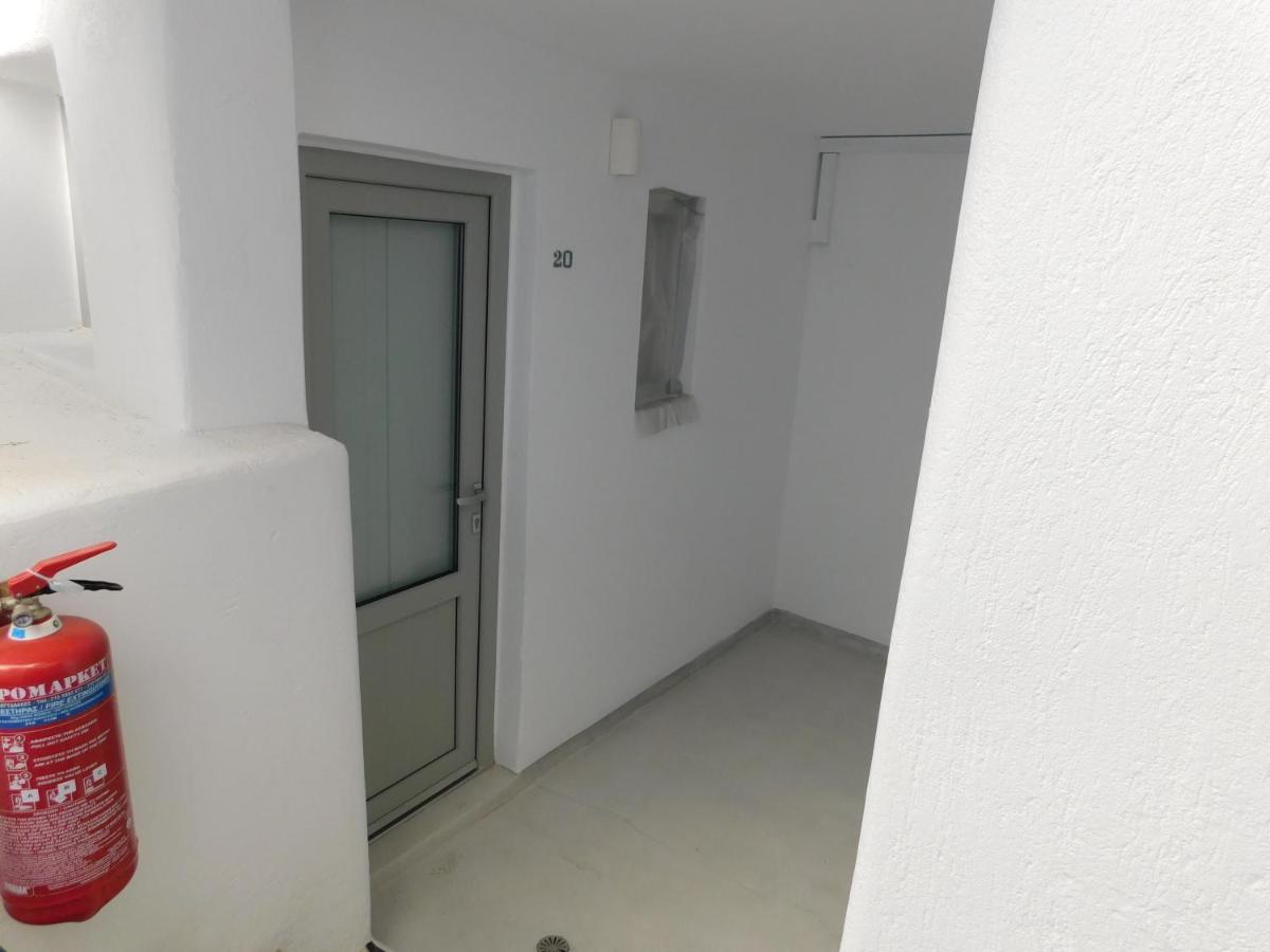 Calm Center Rooms Fira  Luaran gambar